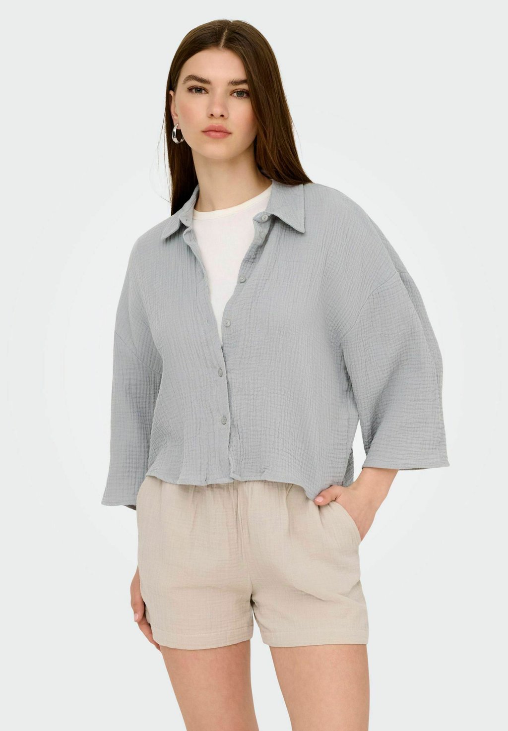 Блузка на пуговицах THEIS LIFE 3/4 CROP JDY, серый
Блузка на пуговицах THEIS LIFE 3/4 CROP JDY, серый