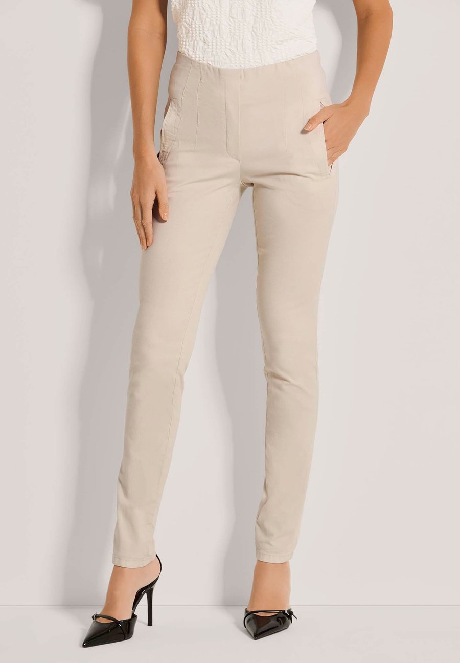 Брюки MADELEINE Trousers, Pebble/Stone
Брюки MADELEINE Trousers, Pebble/Stone