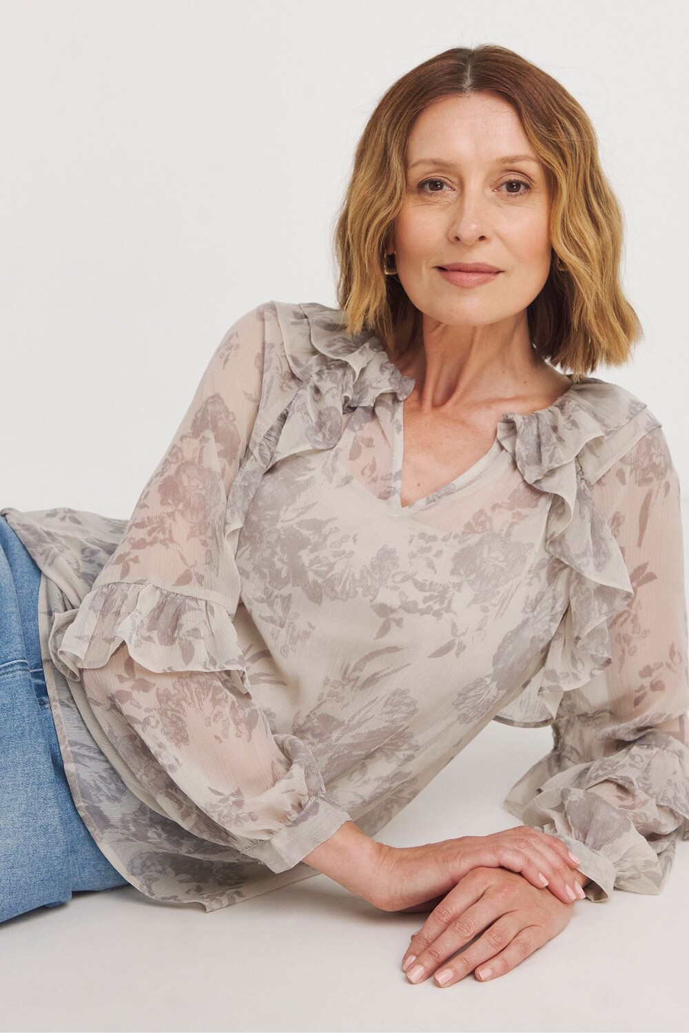 Блузка из шифона с оборками Jd Williams, бежевый 
Блузка из шифона с оборками Jd Williams, бежевый