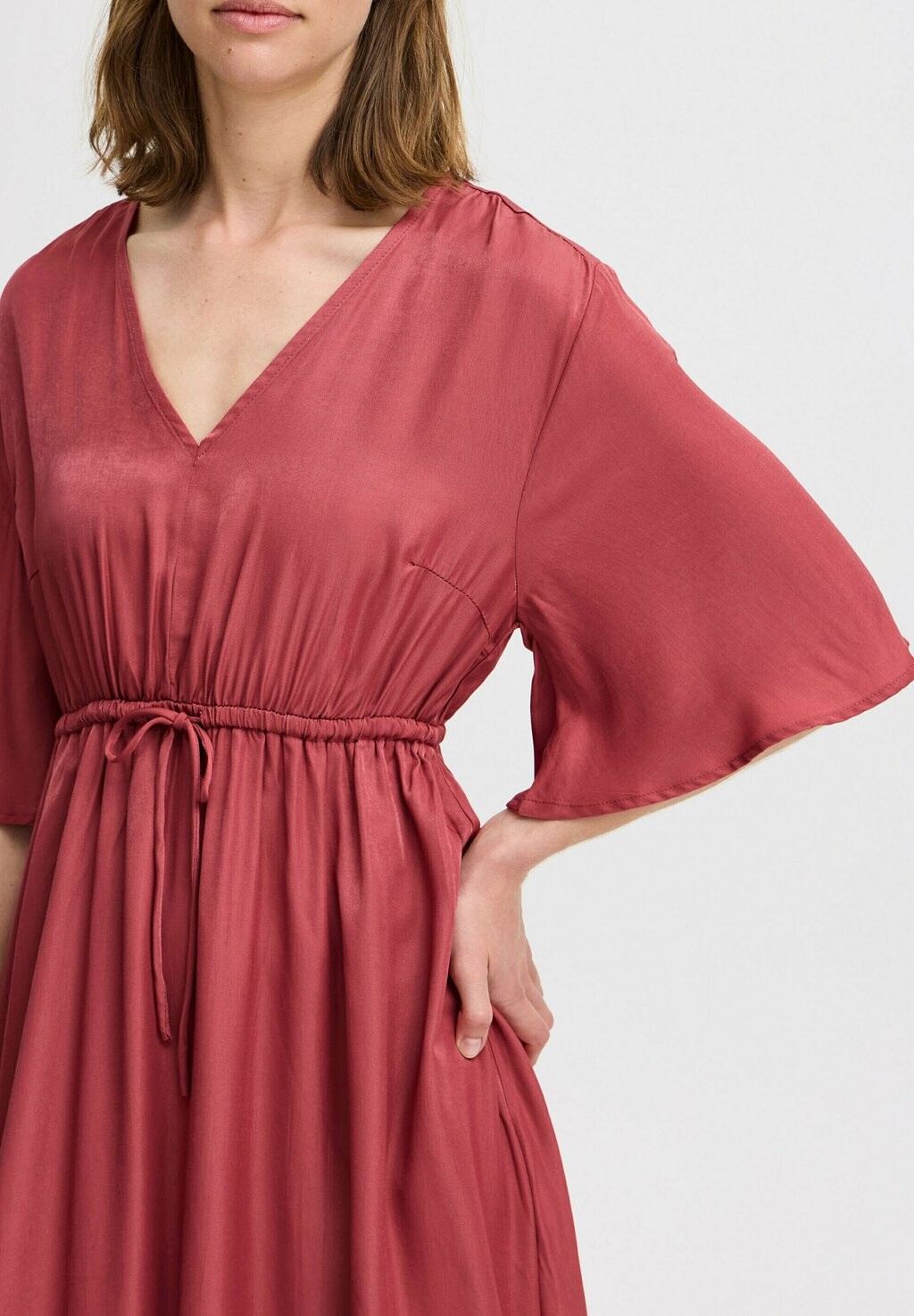 Повседневное платье BYITILDA b.young, красный
Повседневное платье BYITILDA b.young, красный