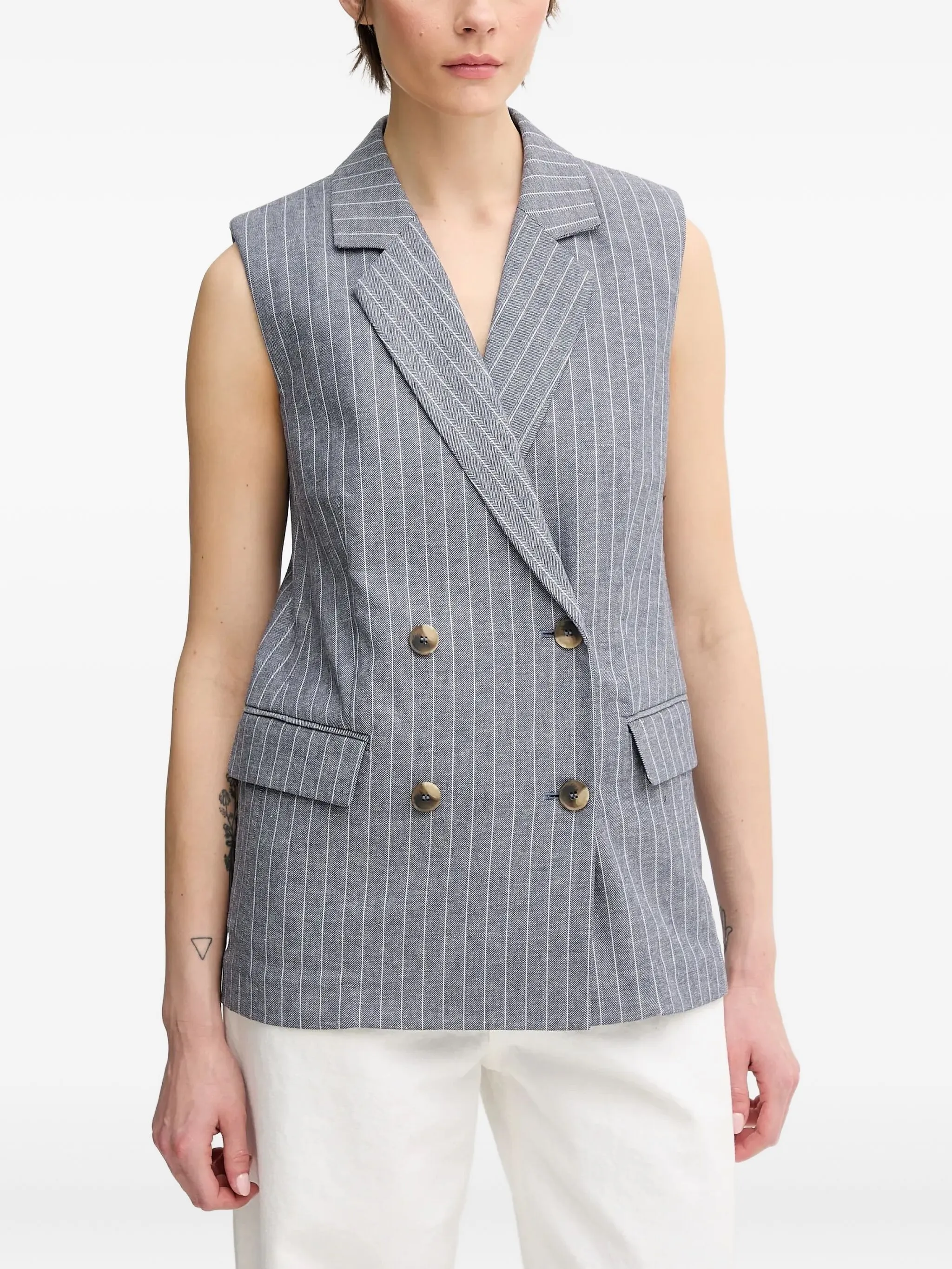 Полосатый двубортный жилет Benetton, серый
Полосатый двубортный жилет Benetton, серый