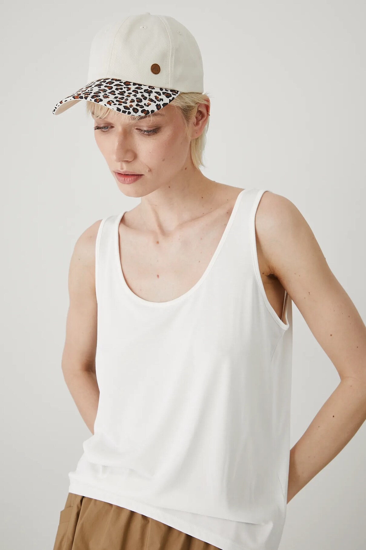 Бейсболка из хлопка Medicine, бежевый
Бейсболка из хлопка Medicine, бежевый