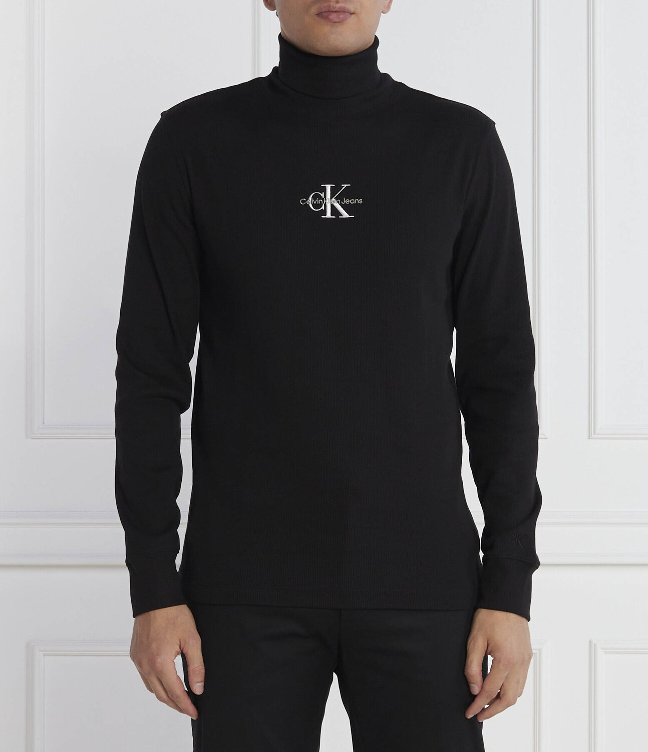 Свитер CALVIN KLEIN JEANS Regular Fit, черный
Свитер CALVIN KLEIN JEANS Regular Fit, черный