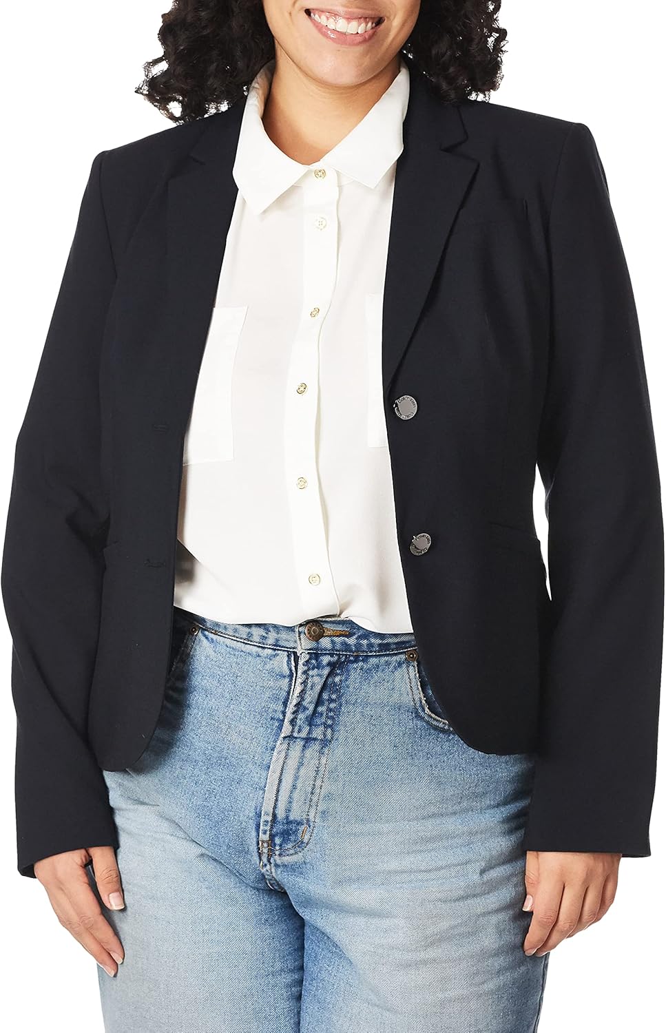 Женский блейзер Calvin Klein Lux на двух пуговицах (Petite, Standard и Plus), Navy
Женский блейзер Calvin Klein Lux на двух пуговицах (Petite, Standard и Plus), Navy