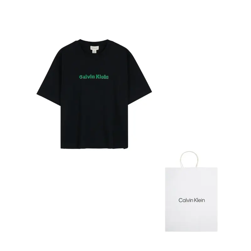 Футболка женская Calvin Klein, черный
Футболка женская Calvin Klein, черный