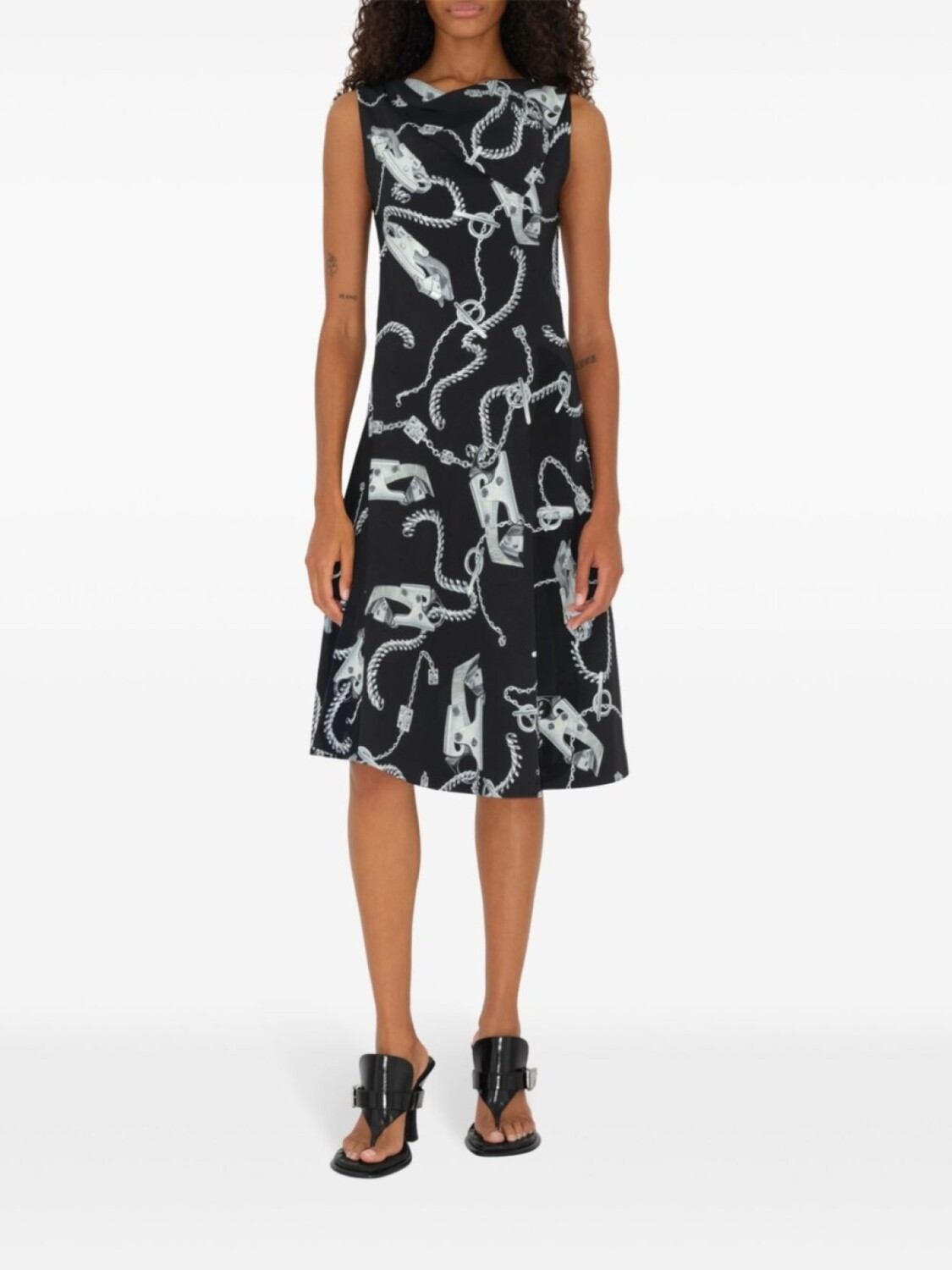 Расклешенное платье Knight Hardware Burberry, серебристый
Расклешенное платье Knight Hardware Burberry, серебристый