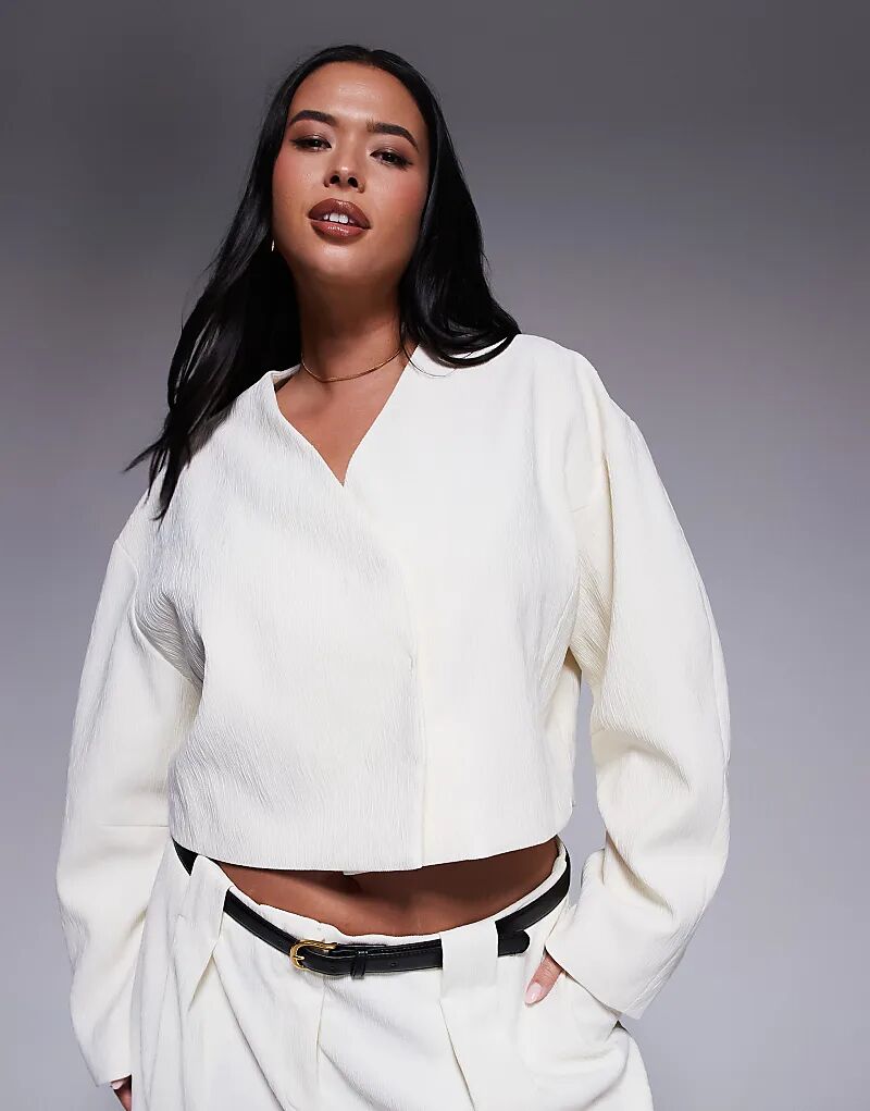 Укороченный фактурный блейзер ASOS DESIGN Curve кремового цвета
Укороченный фактурный блейзер ASOS DESIGN Curve кремового цвета