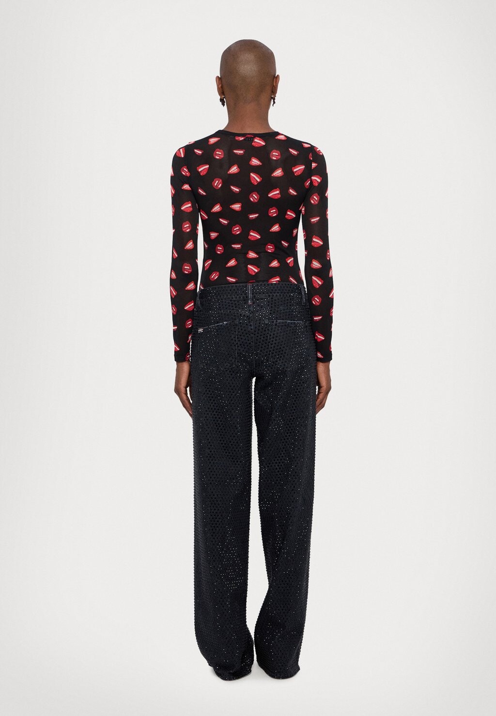 Топ с длинными рукавами Alice + Olivia, красный
Топ с длинными рукавами Alice + Olivia, красный