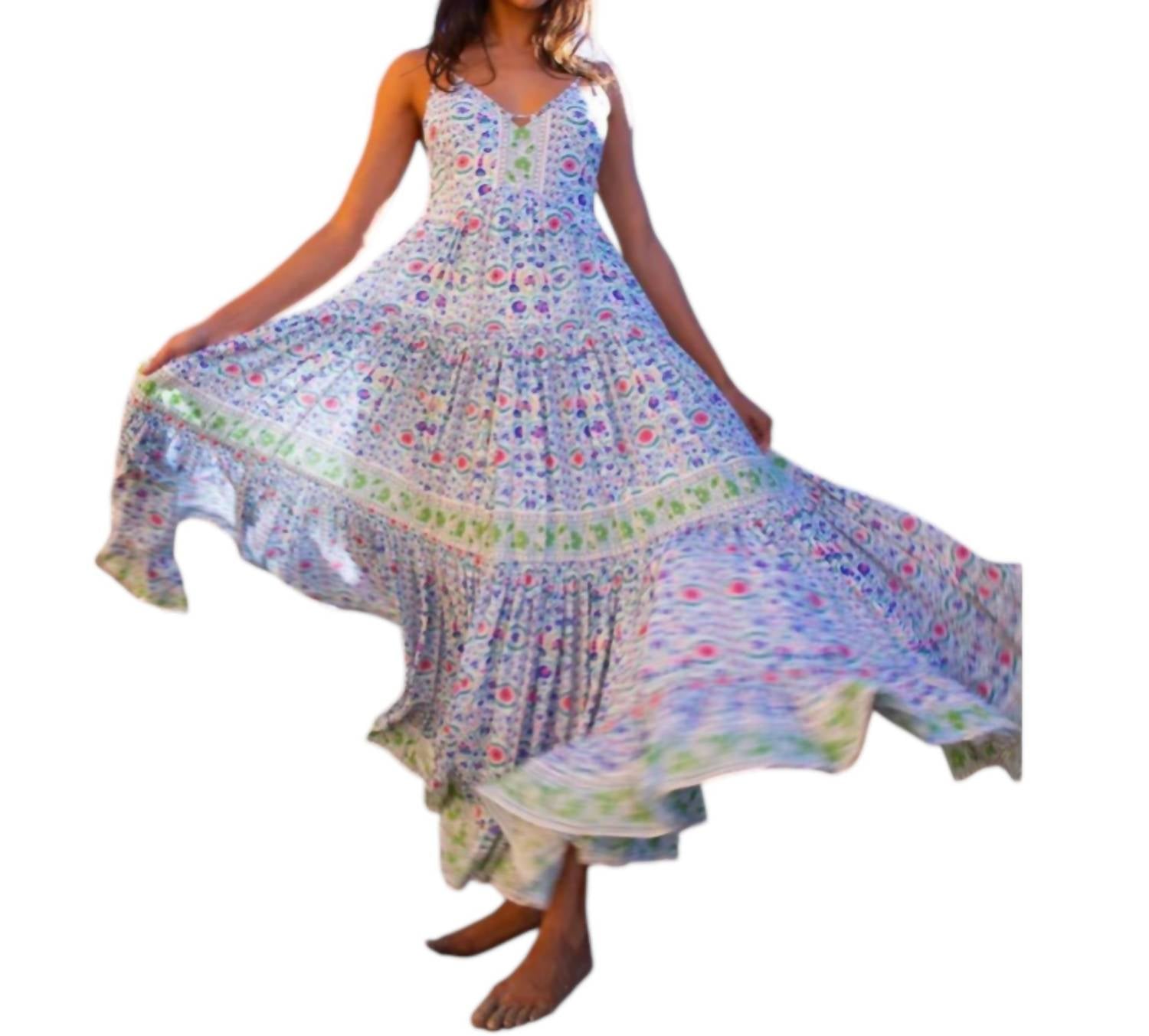 Скарлетт Макси Платье в психоделическом стиле Bell by Alicia Bell, Psychedelic
Скарлетт Макси Платье в психоделическом стиле Bell by Alicia Bell, Psychedelic