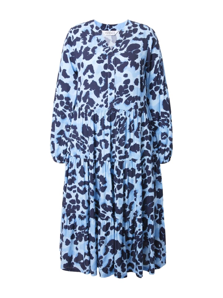 платье светло-голубого цвета Studio Untold
платье светло-голубого цвета Studio Untold