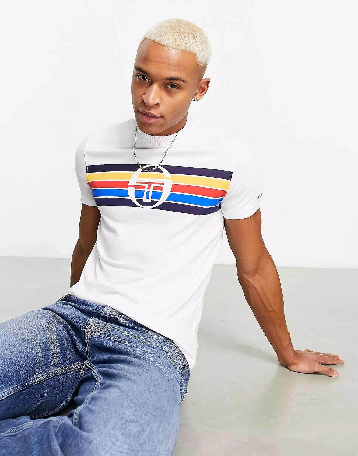Белая футболка Sergio Tacchini с радужной полосой на груди, Белый, Белая футболка Sergio Tacchini с радужной полосой на груди
Белая футболка Sergio Tacchini с радужной полосой на груди, Белый, Белая футболка Sergio Tacchini с радужной полосой на груди