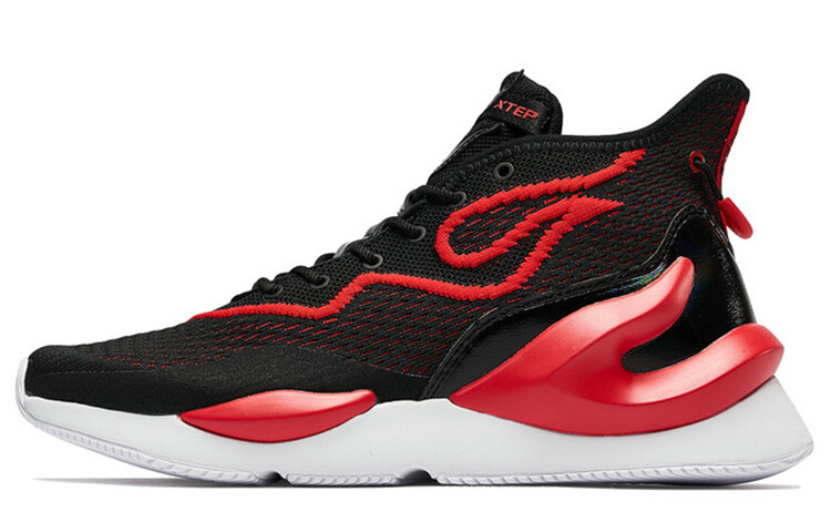 Мужская обувь Lifestyle, средняя высота, черный/красный Xtep 
Мужская обувь Lifestyle, средняя высота, черный/красный Xtep