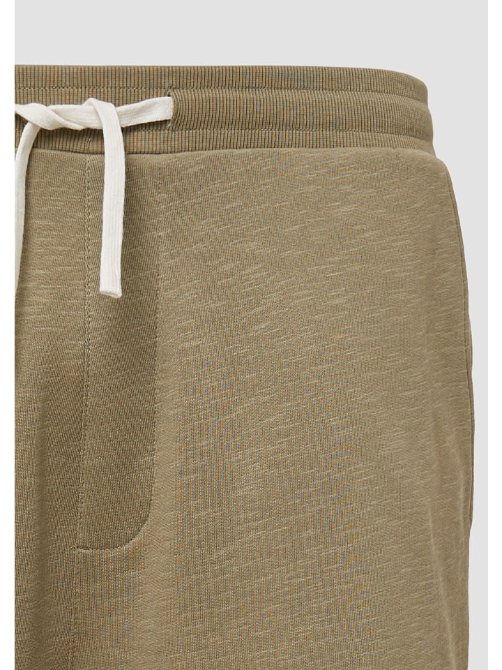 Тканевые шорты s.Oliver, оливковый 
Тканевые шорты s.Oliver, оливковый