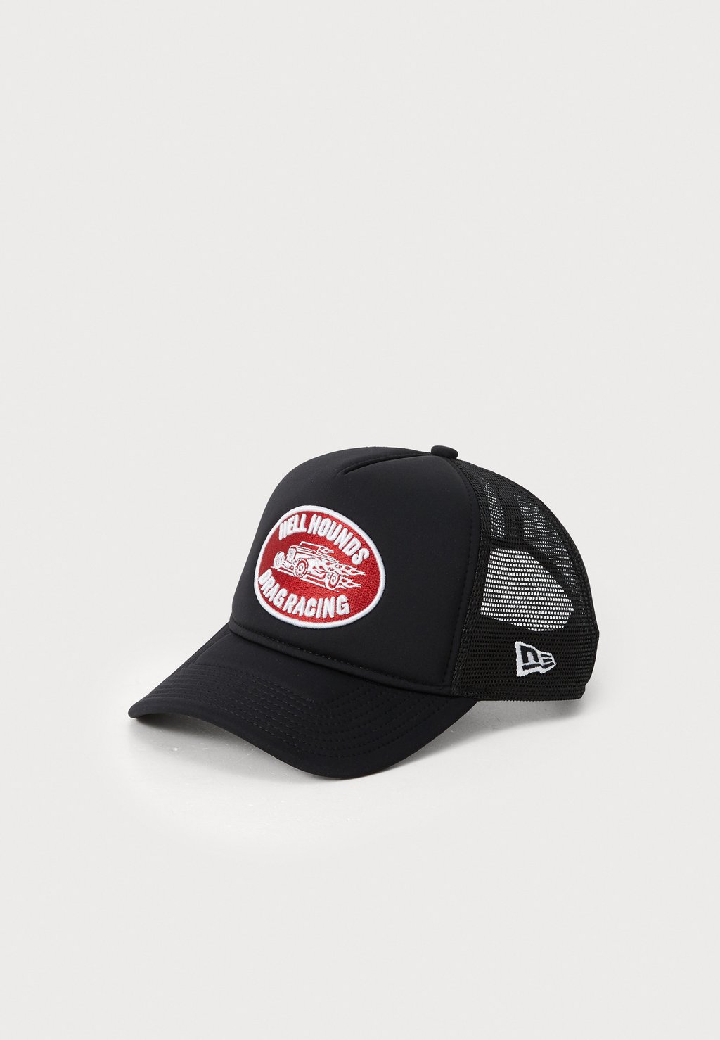 Бейсболка GRAPHIC PATCH TRUCKER UNISEX New Era, черный 
Бейсболка GRAPHIC PATCH TRUCKER UNISEX New Era, черный