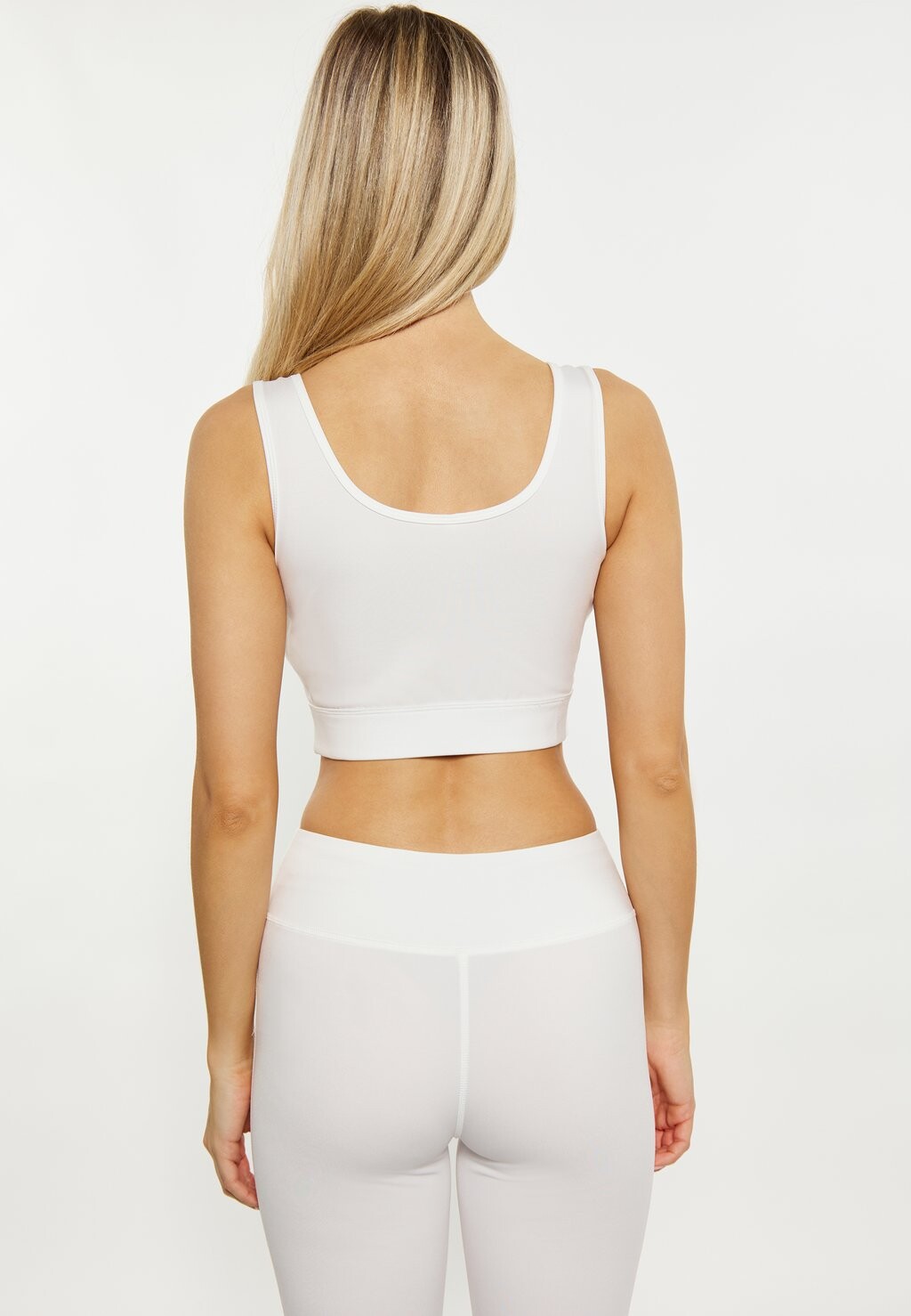 Топ IZIA, белый
Топ IZIA, белый