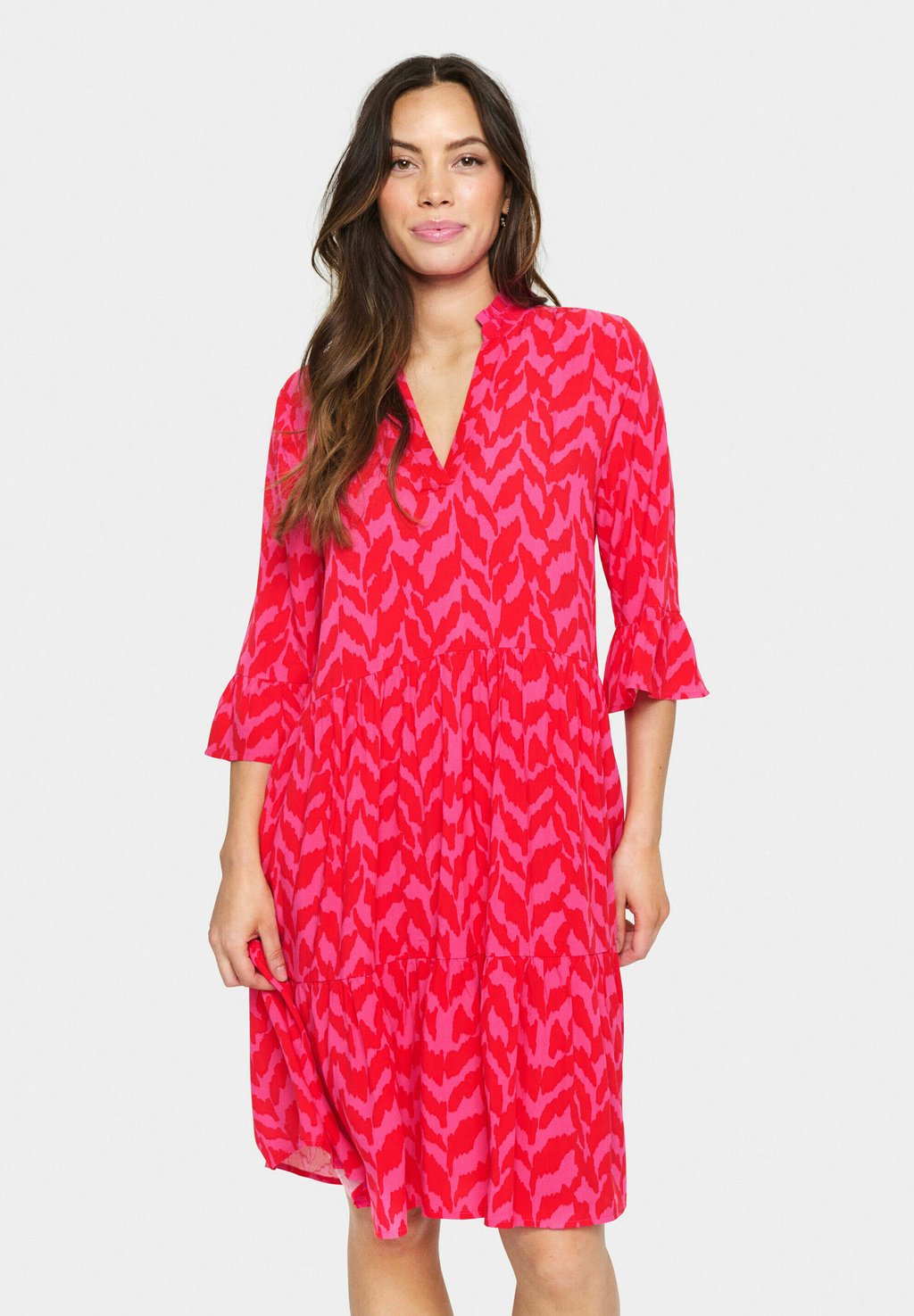 Повседневное платье EDA Saint Tropez, светло-красный 
Повседневное платье EDA Saint Tropez, светло-красный