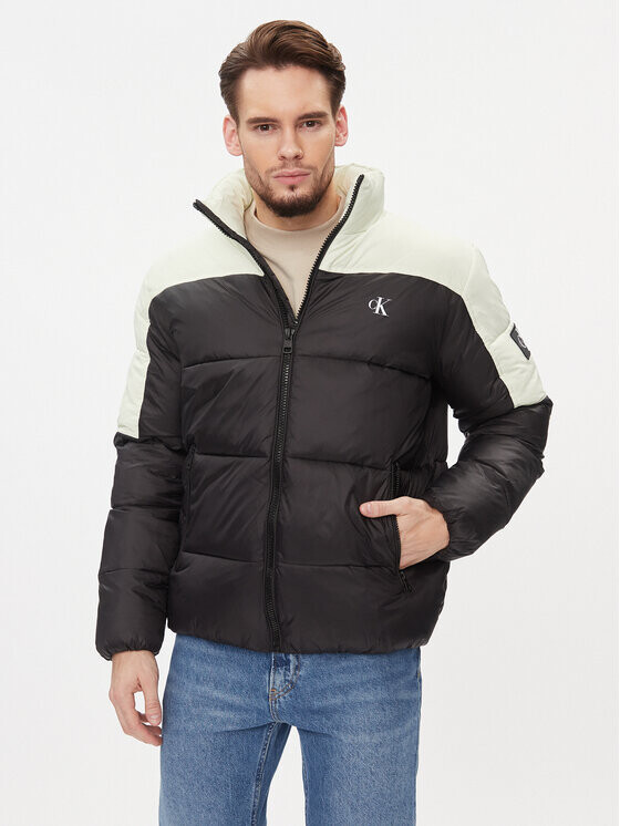 Пуховик стандартного кроя Calvin Klein, черный
Пуховик стандартного кроя Calvin Klein, черный