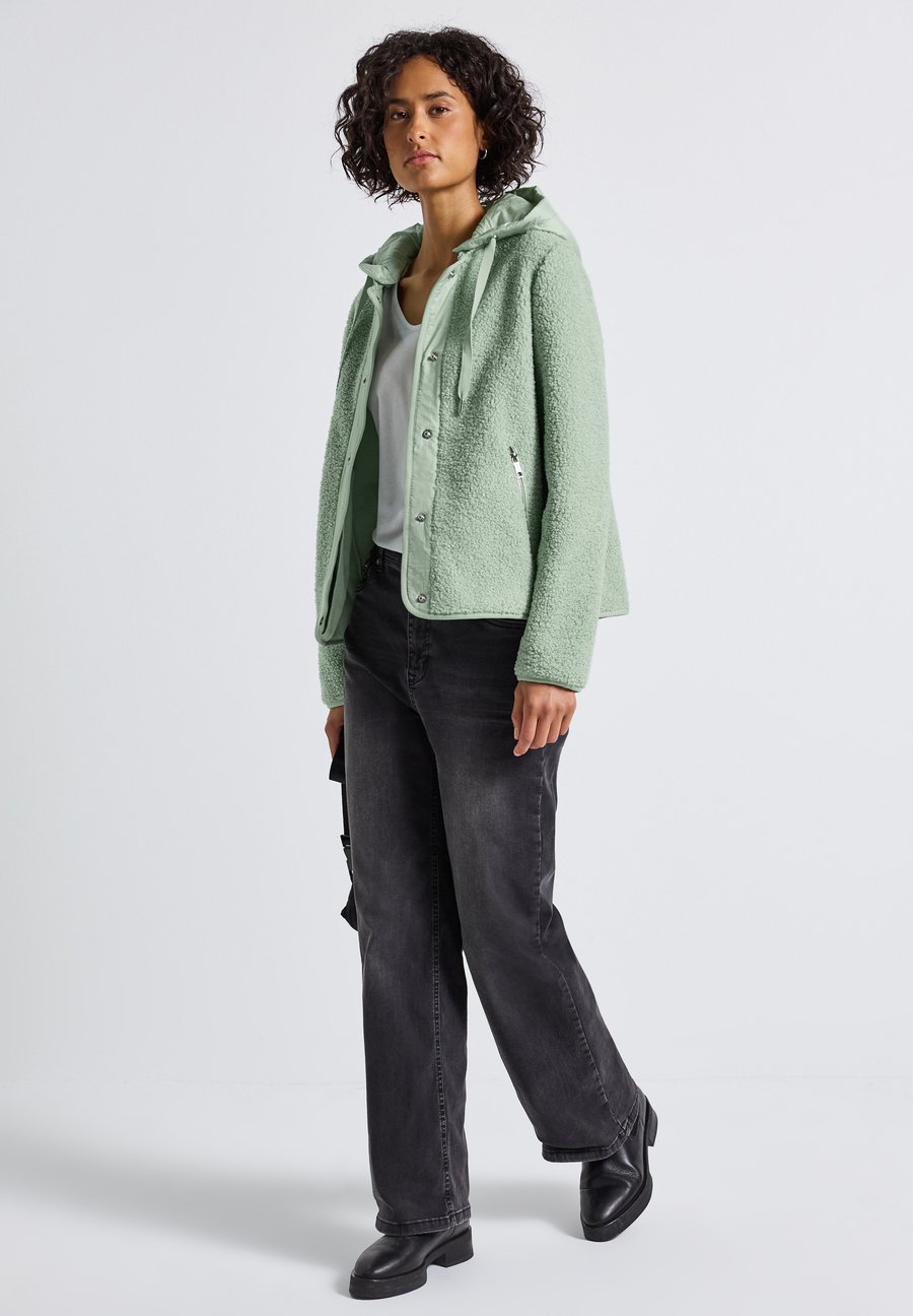 Флисовая куртка Street One MIT KAPUZE, Grün/Light Green
Флисовая куртка Street One MIT KAPUZE, Grün/Light Green