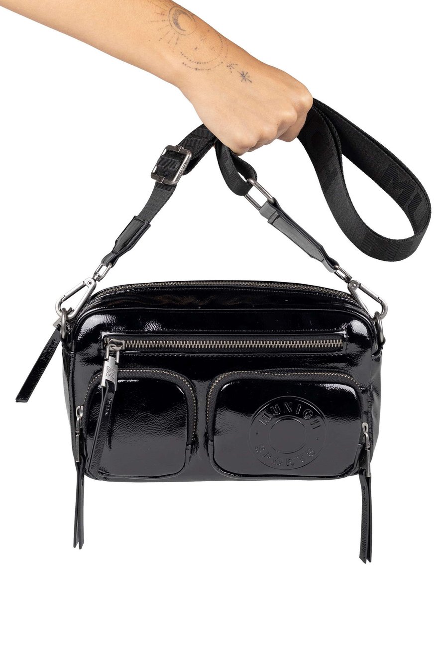 Сумка кросс-боди MUNICH MH, Black
Сумка кросс-боди MUNICH MH, Black