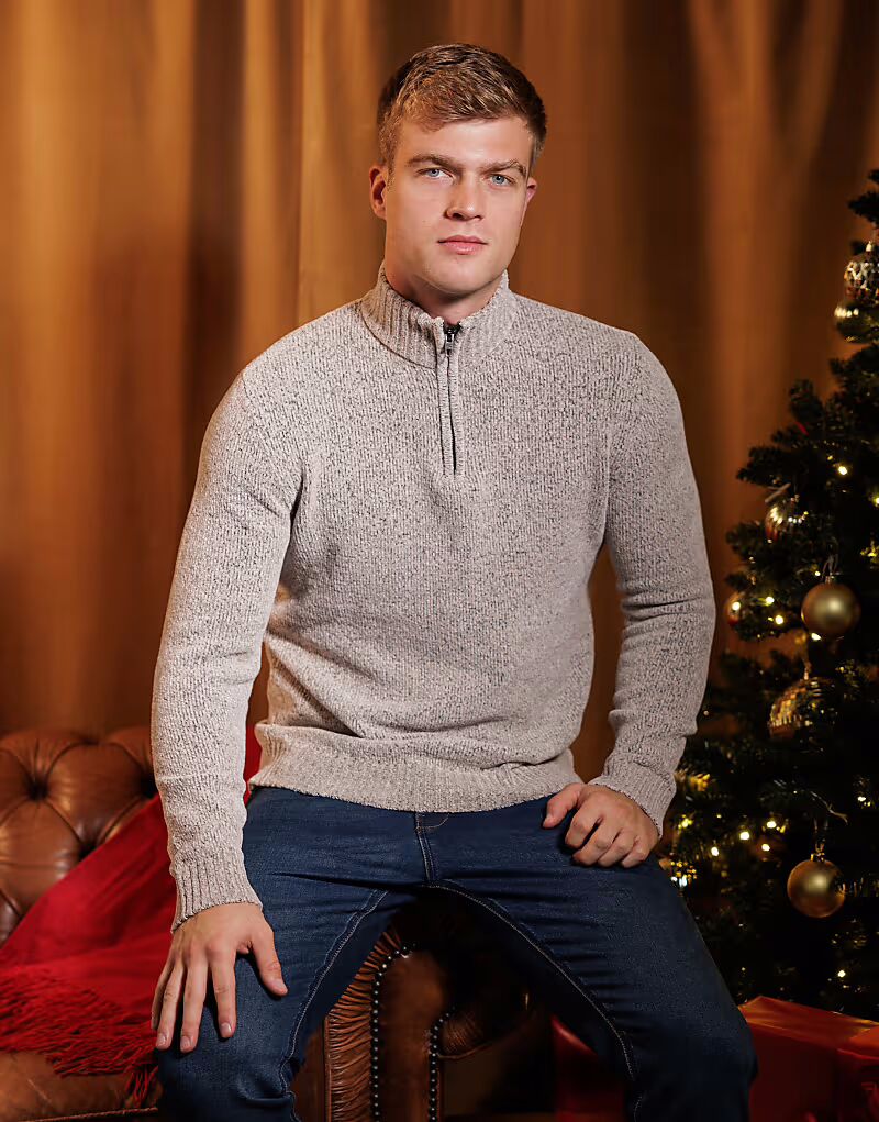 Вязаный джемпер из шенилловой пряжи с застежкой-молнией на 1/2 дюйма, светло-серого цвета French Connection
Вязаный джемпер из шенилловой пряжи с застежкой-молнией на 1/2 дюйма, светло-серого цвета French Connection