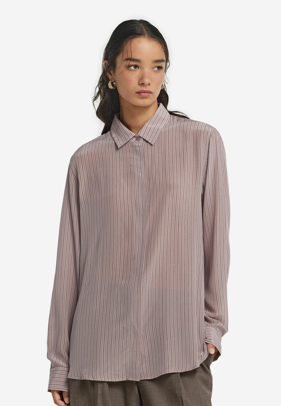 Блуза Falconeri Button-down blouse, Stampa Riga Dusty Rose/Light Pink
Блуза Falconeri Button-down blouse, Stampa Riga Dusty Rose/Light Pink