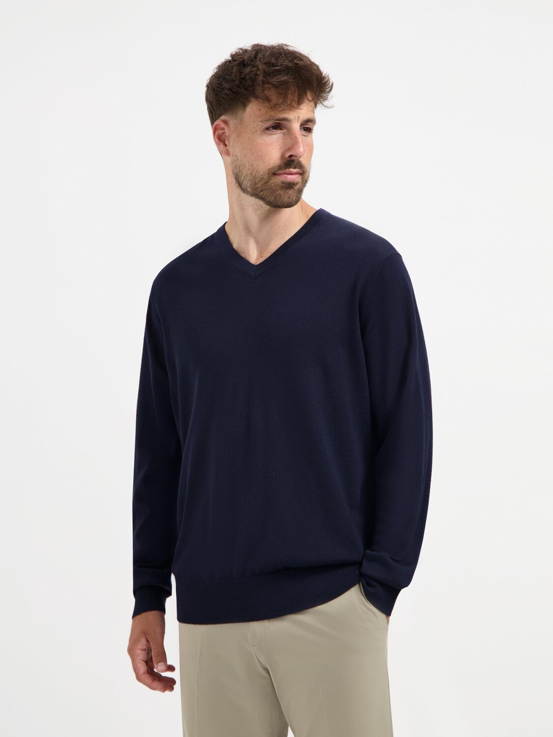 Merso Свитер в цвете Navy
Merso Свитер в цвете Navy