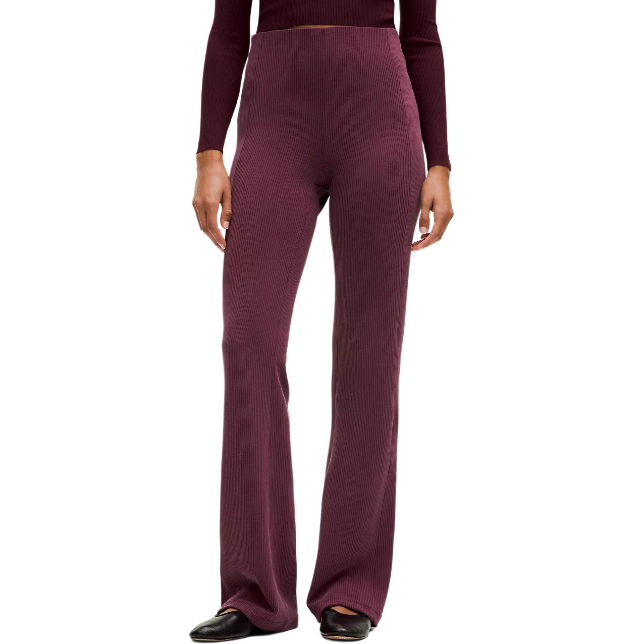 Мягкие стрейчевые повседневные брюки для женщин Lululemon, Garnet/Garnet
Мягкие стрейчевые повседневные брюки для женщин Lululemon, Garnet/Garnet