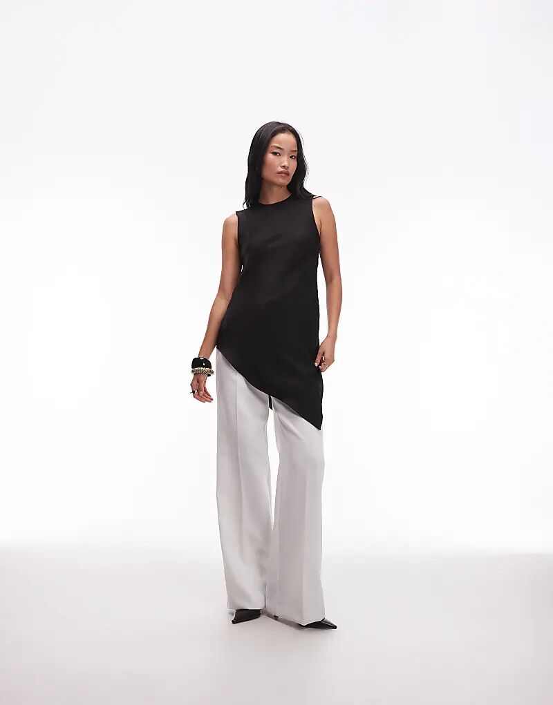 Атласный топ без рукавов с асимметричным подолом Mango черного цвета
Атласный топ без рукавов с асимметричным подолом Mango черного цвета