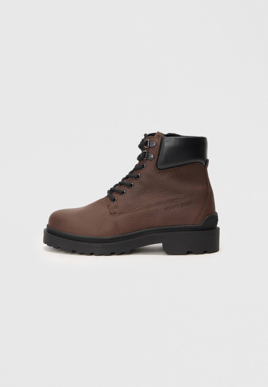 Ботинки Tommy Jeans Lace-up ankle boots, Legacy Brown/Brown
Ботинки Tommy Jeans Lace-up ankle boots, Legacy Brown/Brown