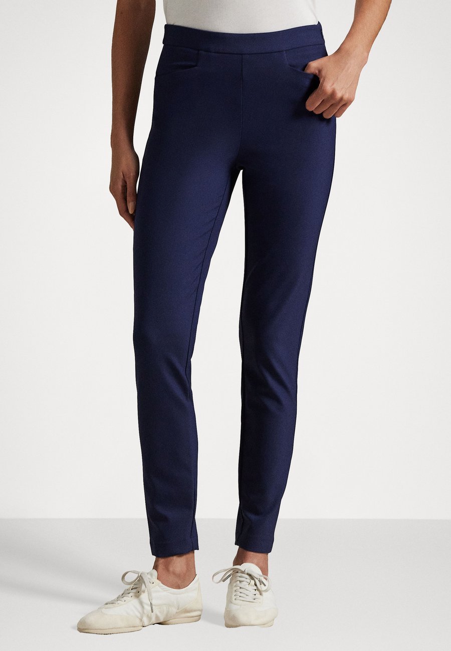 Брюки Polo Ralph Lauren STRETCH-TWILL PANT, Refined Navy/Dark Blue
Брюки Polo Ralph Lauren STRETCH-TWILL PANT, Refined Navy/Dark Blue
