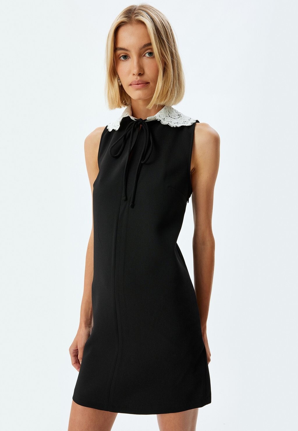 Повседневное платье PETER PAN COLLAR Koton, черный
Повседневное платье PETER PAN COLLAR Koton, черный