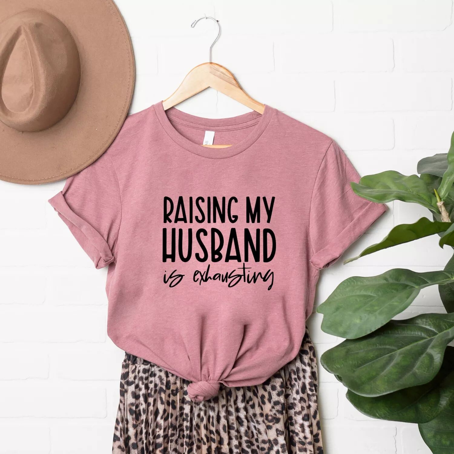 Футболка с короткими рукавами и рисунком «Воспитание мужа — это утомительно» Simply Sage Market
Футболка с короткими рукавами и рисунком «Воспитание мужа — это утомительно» Simply Sage Market