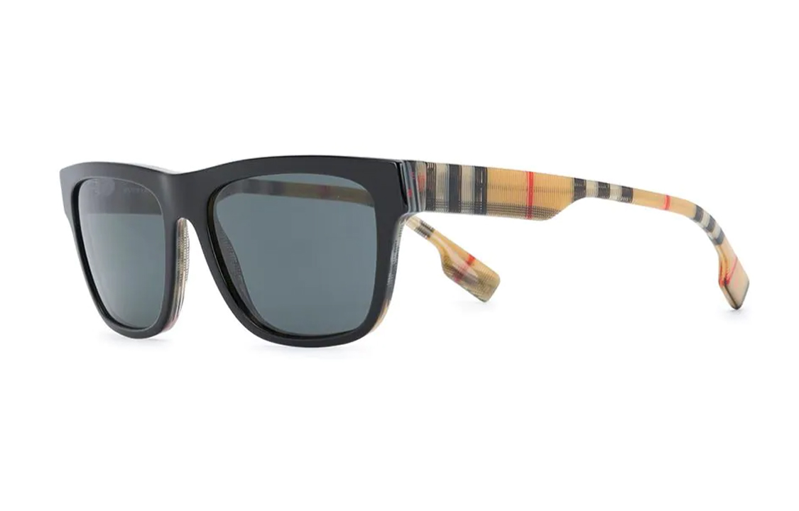 Винтажные очки-авиаторы с квадратной оправой Burberry, черный
Винтажные очки-авиаторы с квадратной оправой Burberry, черный