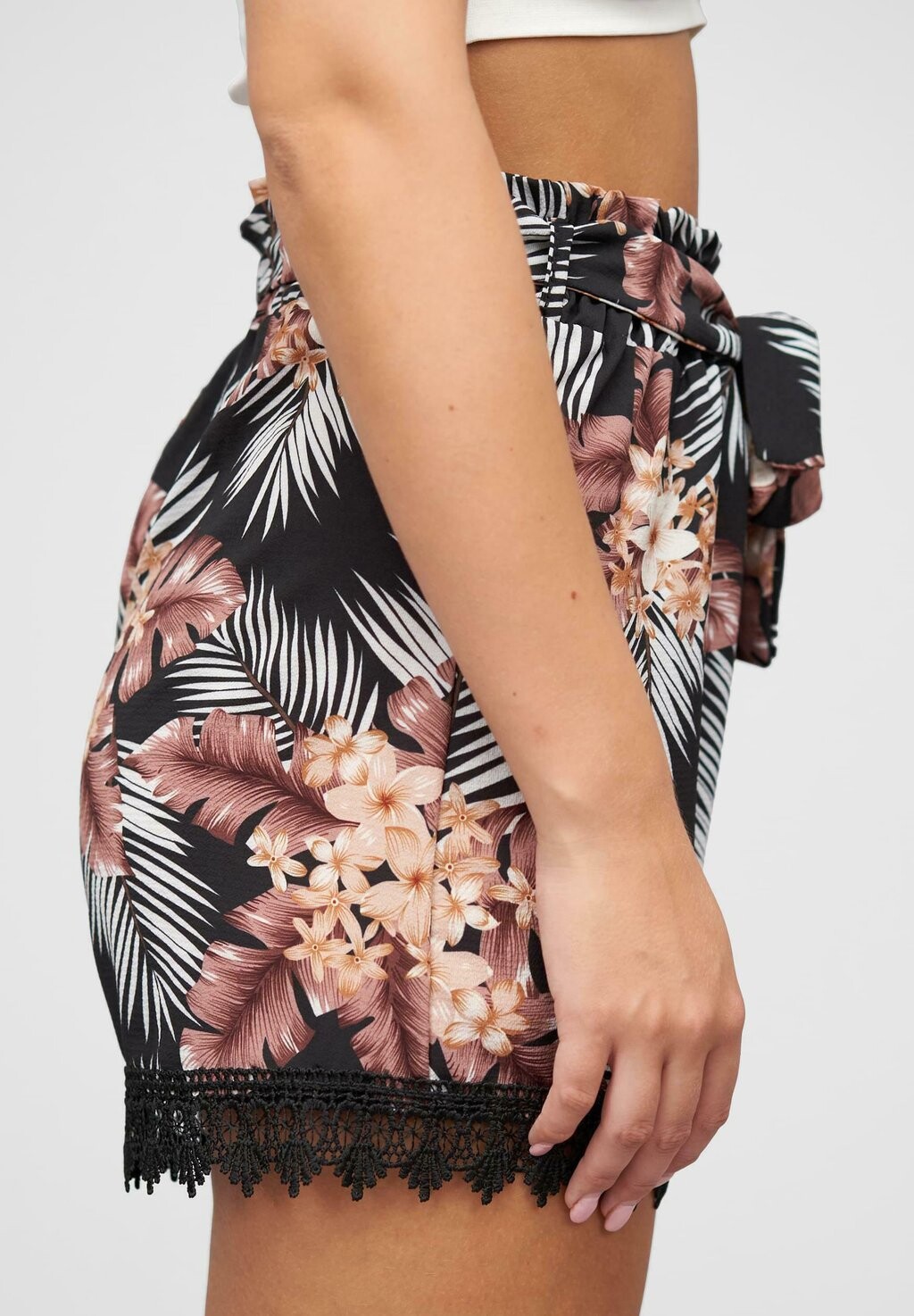 Шорты BORDÜRE Cloud 5ive, черный
Шорты BORDÜRE Cloud 5ive, черный