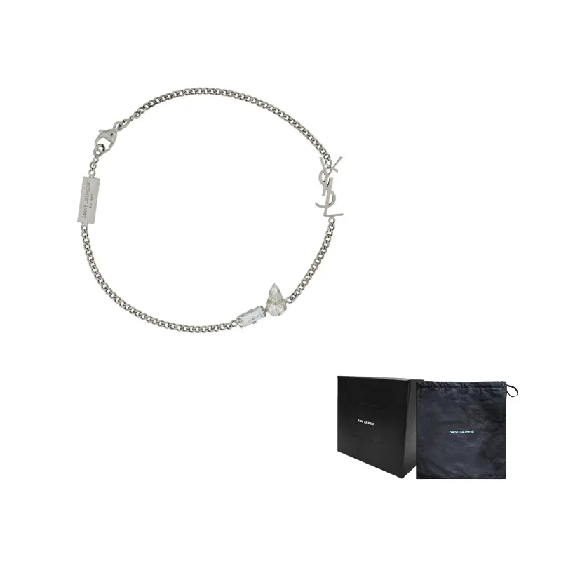 Браслет с декоративной табличкой Cassandre Charm Logo SAINT LAURENT
Браслет с декоративной табличкой Cassandre Charm Logo SAINT LAURENT