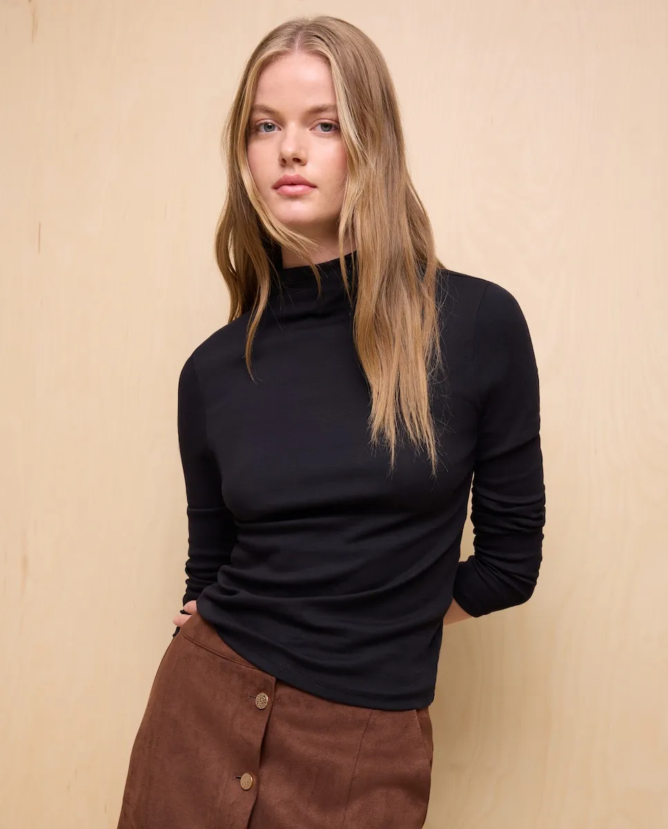 Женская футболка с длинным рукавом Easy Wear, черный
Женская футболка с длинным рукавом Easy Wear, черный