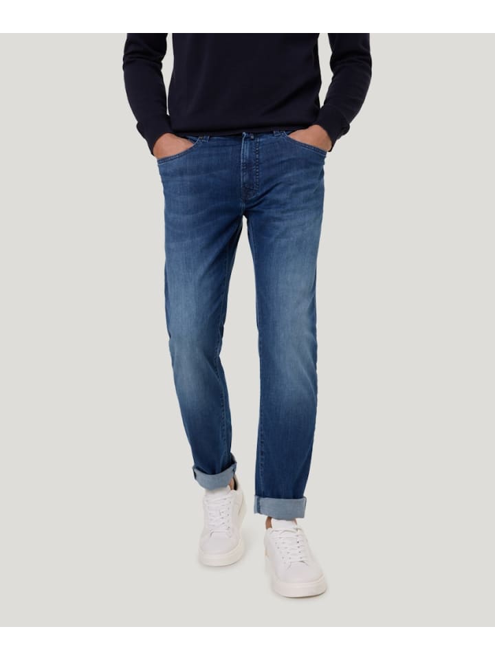 Джинсы Lyon синего цвета Pierre Cardin
Джинсы Lyon синего цвета Pierre Cardin