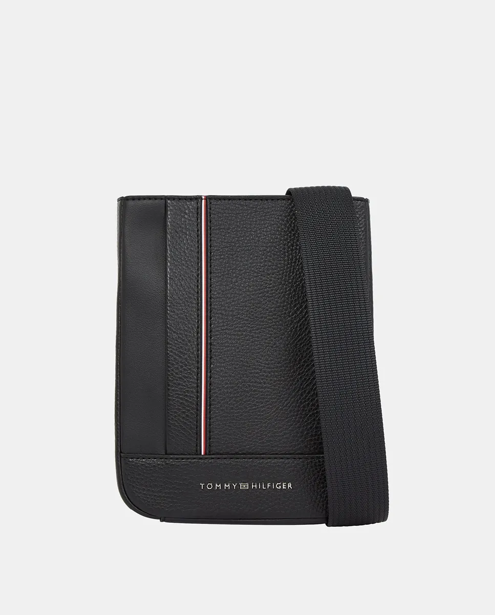 Мужская экокожаная сумка с фронтальным логотипом Tommy Hilfiger, черный
Мужская экокожаная сумка с фронтальным логотипом Tommy Hilfiger, черный