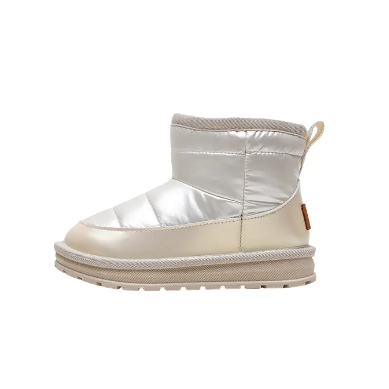 Прочные теплые детские ботинки для детей WARRIOR, экрю
Прочные теплые детские ботинки для детей WARRIOR, экрю