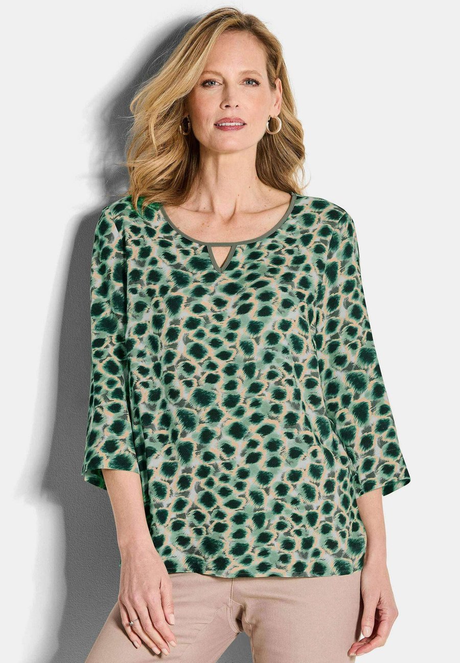 Блуза GOLDNER DRUCK, Grey/Green Patterned/Mottled Grey
Блуза GOLDNER DRUCK, Grey/Green Patterned/Mottled Grey