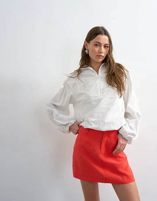 Красная мини-юбка из супермягкой ткани Topshop
Красная мини-юбка из супермягкой ткани Topshop