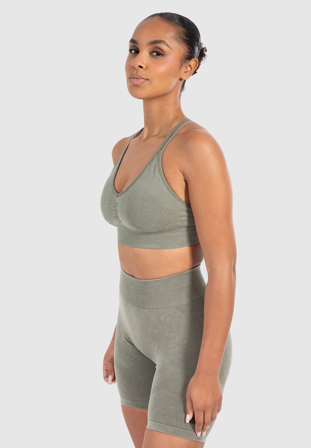 Спортивный бюстгальтер с легкой поддержкой Smilodox, оливковый
Спортивный бюстгальтер с легкой поддержкой Smilodox, оливковый