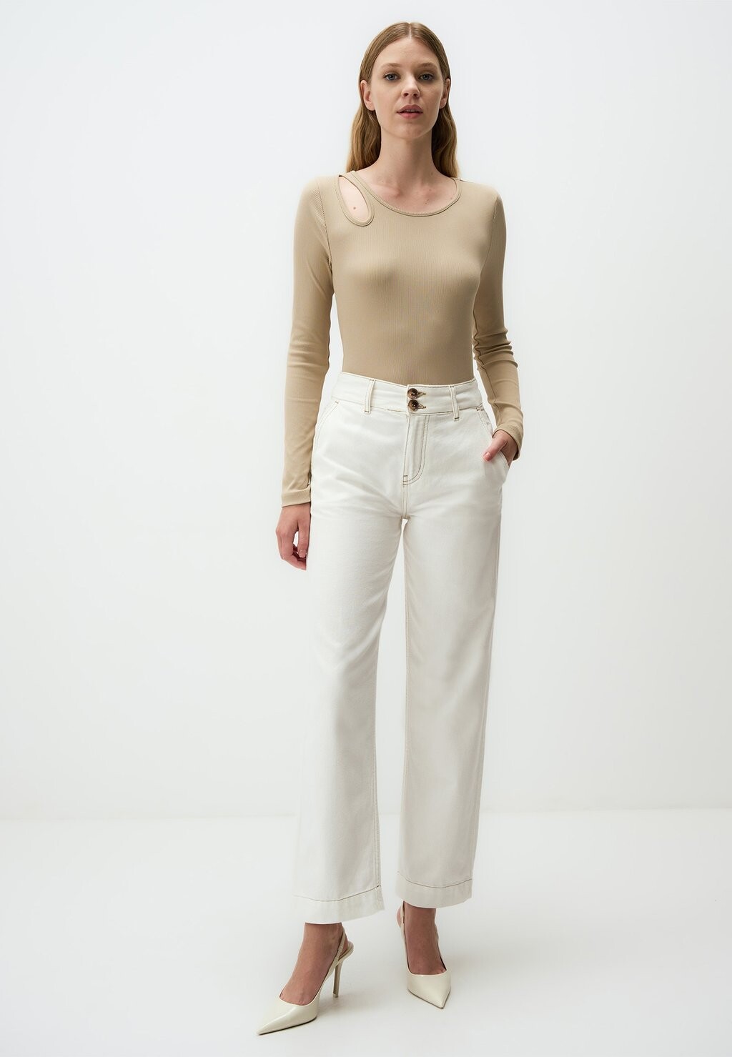 Топ с длинными рукавами ROUND NECK Jimmy Key, бежевый
Топ с длинными рукавами ROUND NECK Jimmy Key, бежевый