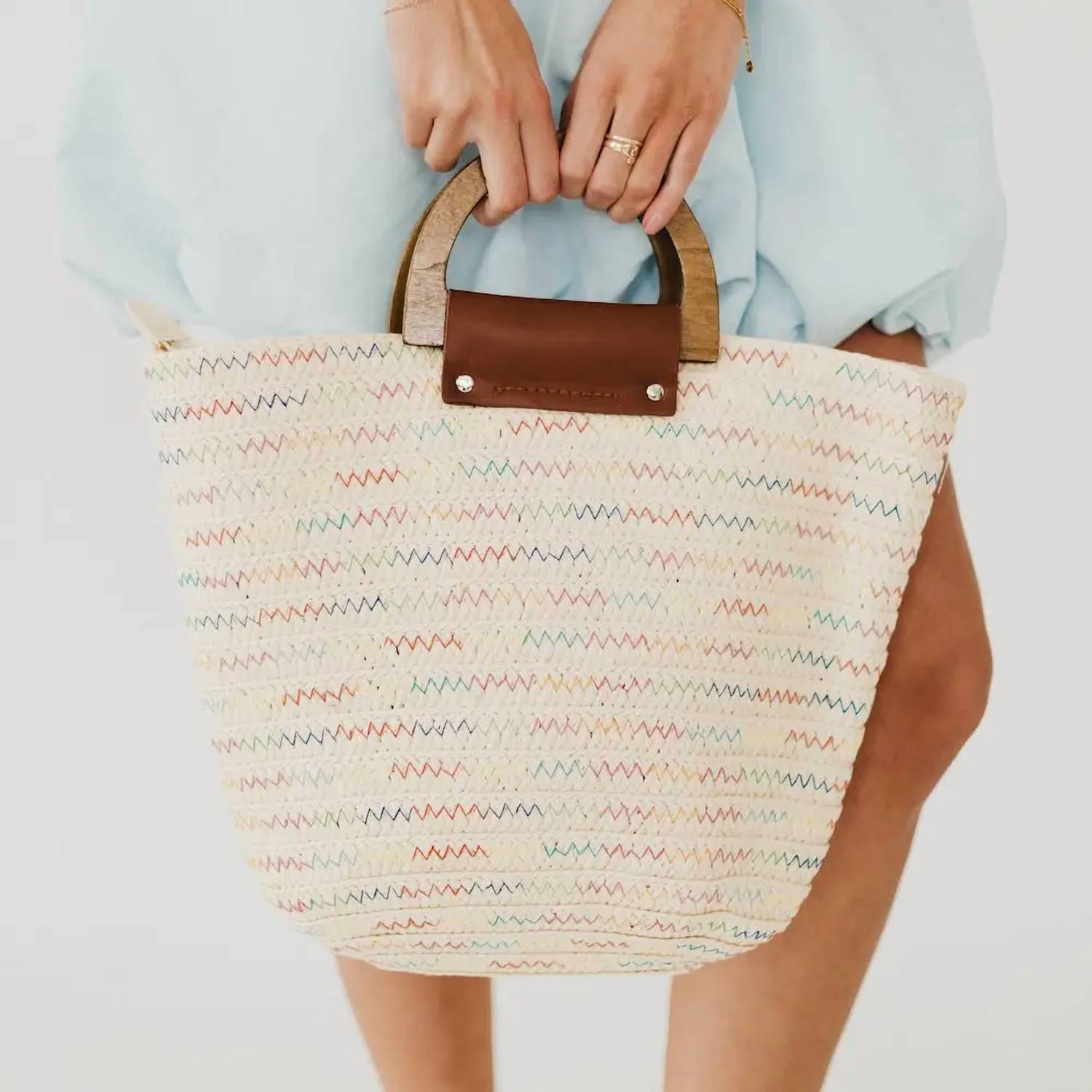 Женская сумка-тоут Savannah в кремовом цвете Wona Trading
Женская сумка-тоут Savannah в кремовом цвете Wona Trading