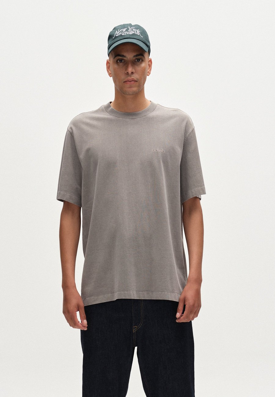 Футболка Gabba NIGEL WIX BOXY HOUR, Dust Sage Green/Green, Зеленый, Футболка Gabba NIGEL WIX BOXY HOUR, Dust Sage Green/Green
Футболка Gabba NIGEL WIX BOXY HOUR, Dust Sage Green/Green, Зеленый, Футболка Gabba NIGEL WIX BOXY HOUR, Dust Sage Green/Green