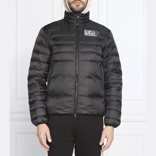Пуховик стандартного кроя Ea7, черный
Пуховик стандартного кроя Ea7, черный