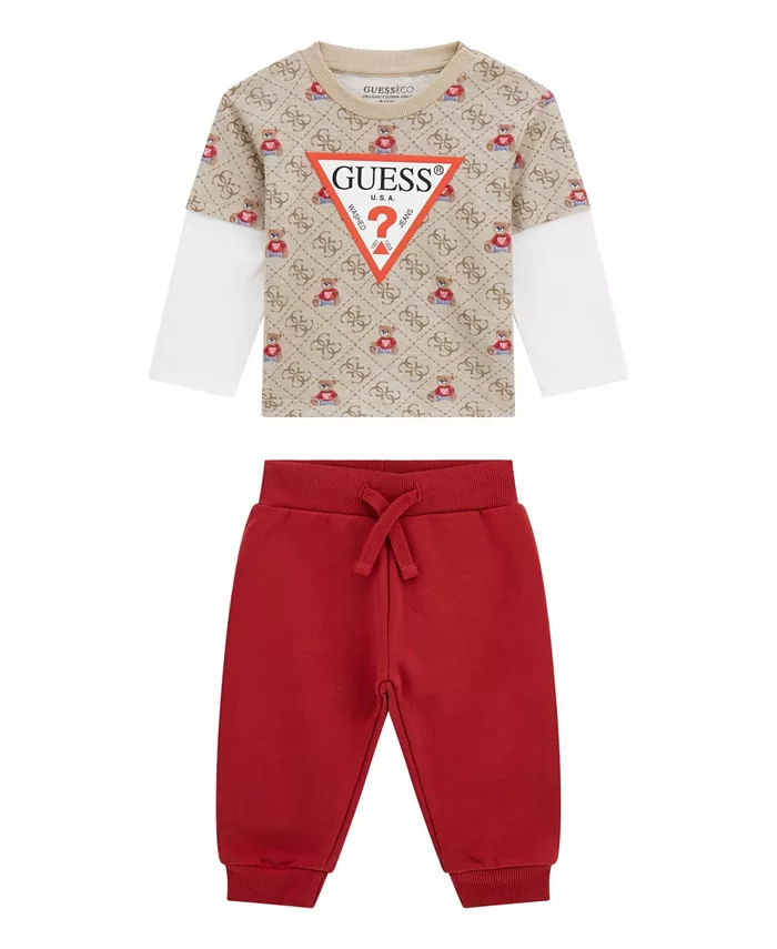 Мальчиковый комплект из 2 предметов: футболка с длинным рукавом и спортивные штаны Guess, мультиколор
Мальчиковый комплект из 2 предметов: футболка с длинным рукавом и спортивные штаны Guess, мультиколор