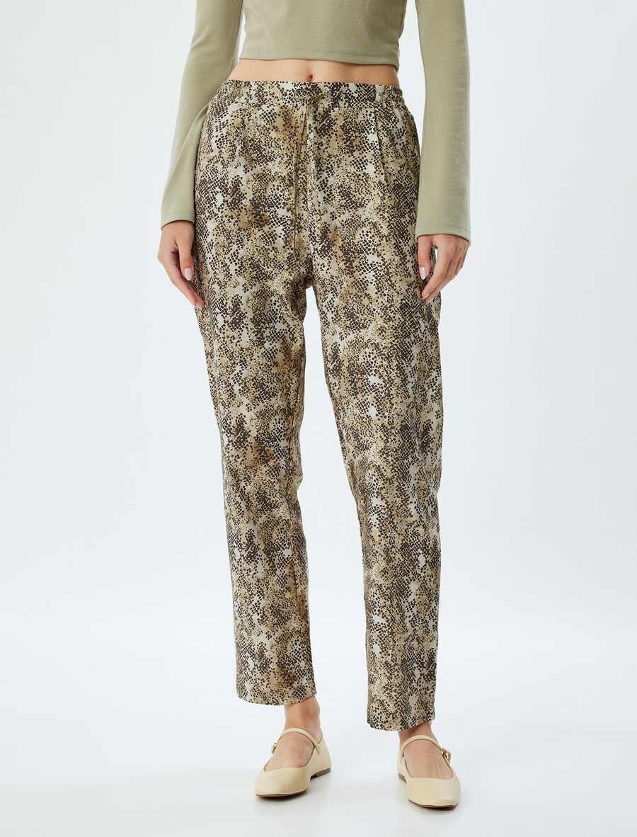 Зауженные брюки Koton, зеленый
Зауженные брюки Koton, зеленый