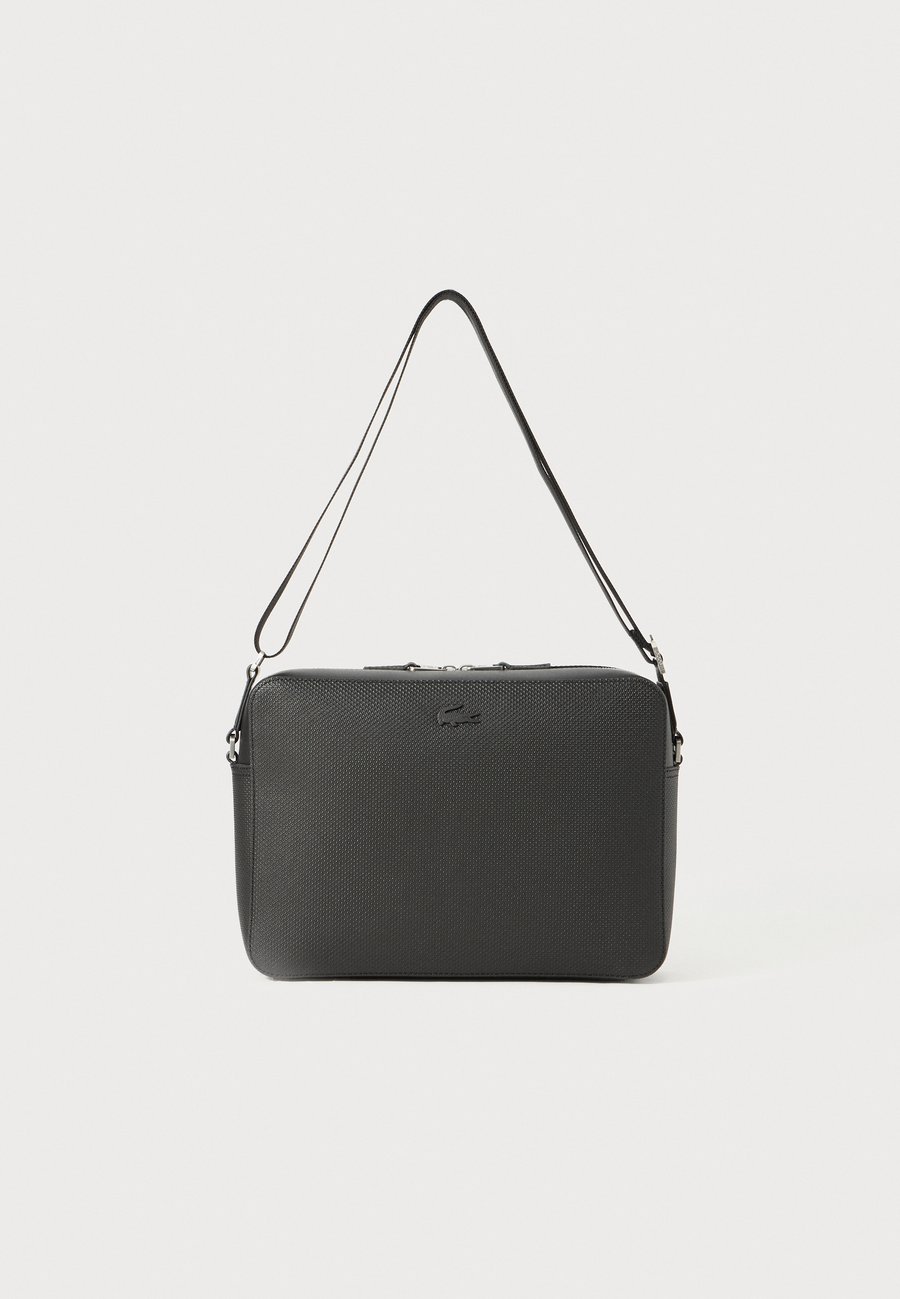 Сумка кросс-боди Lacoste REPORTER BAG, Noir/Black
Сумка кросс-боди Lacoste REPORTER BAG, Noir/Black