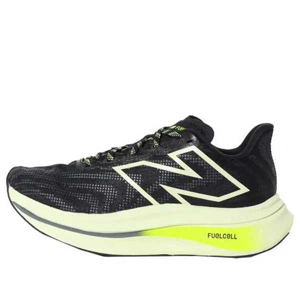 Кроссовки fuelcell supercomp trainer v2 New Balance, черный
Кроссовки fuelcell supercomp trainer v2 New Balance, черный